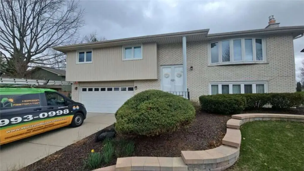 CertainTeed Landmark Resawn Shake roof replacement on Natchez Trail in Orland Park, IL